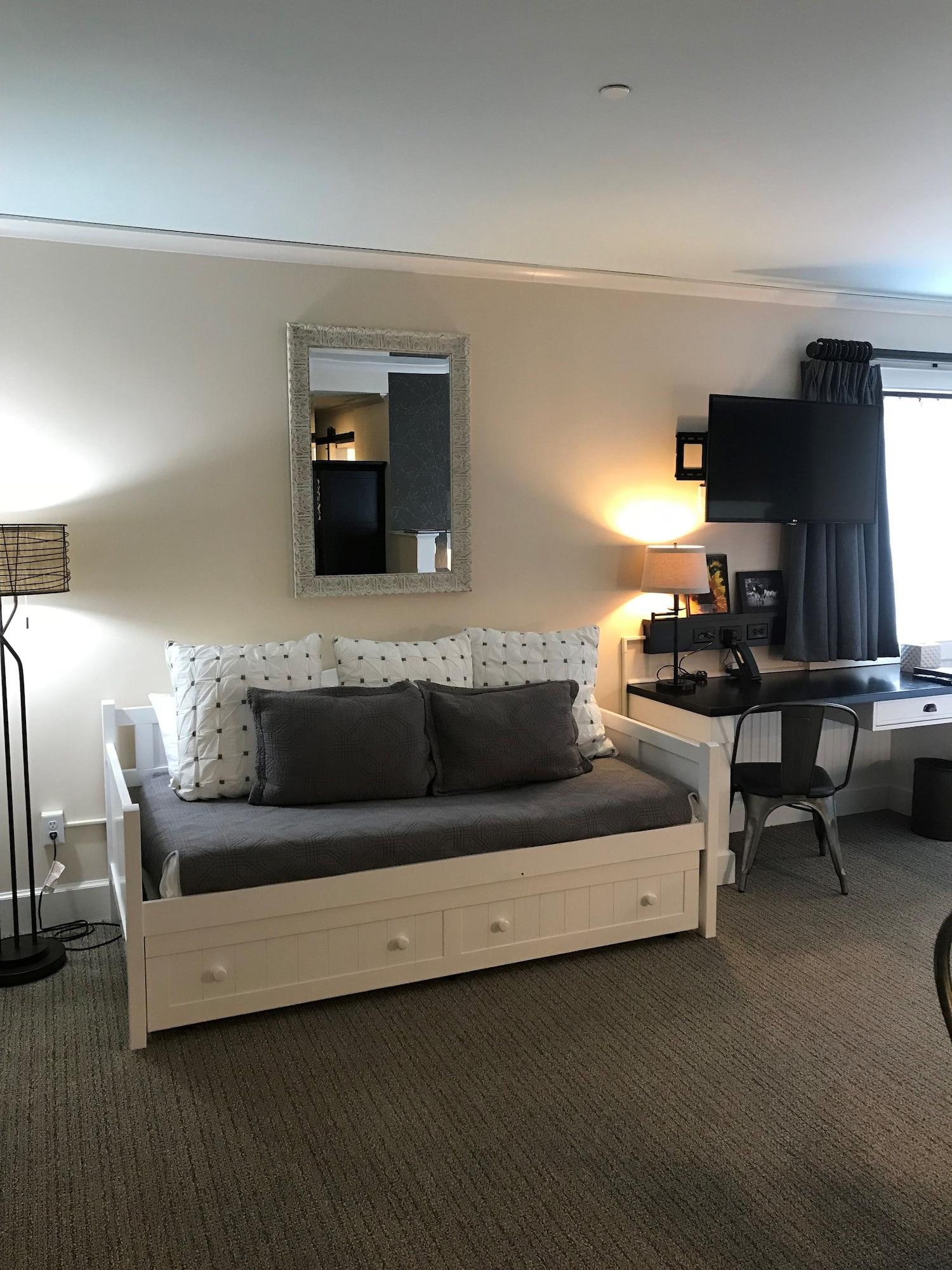 Village Hotel On Biltmore Estate Эшвилл Экстерьер фото