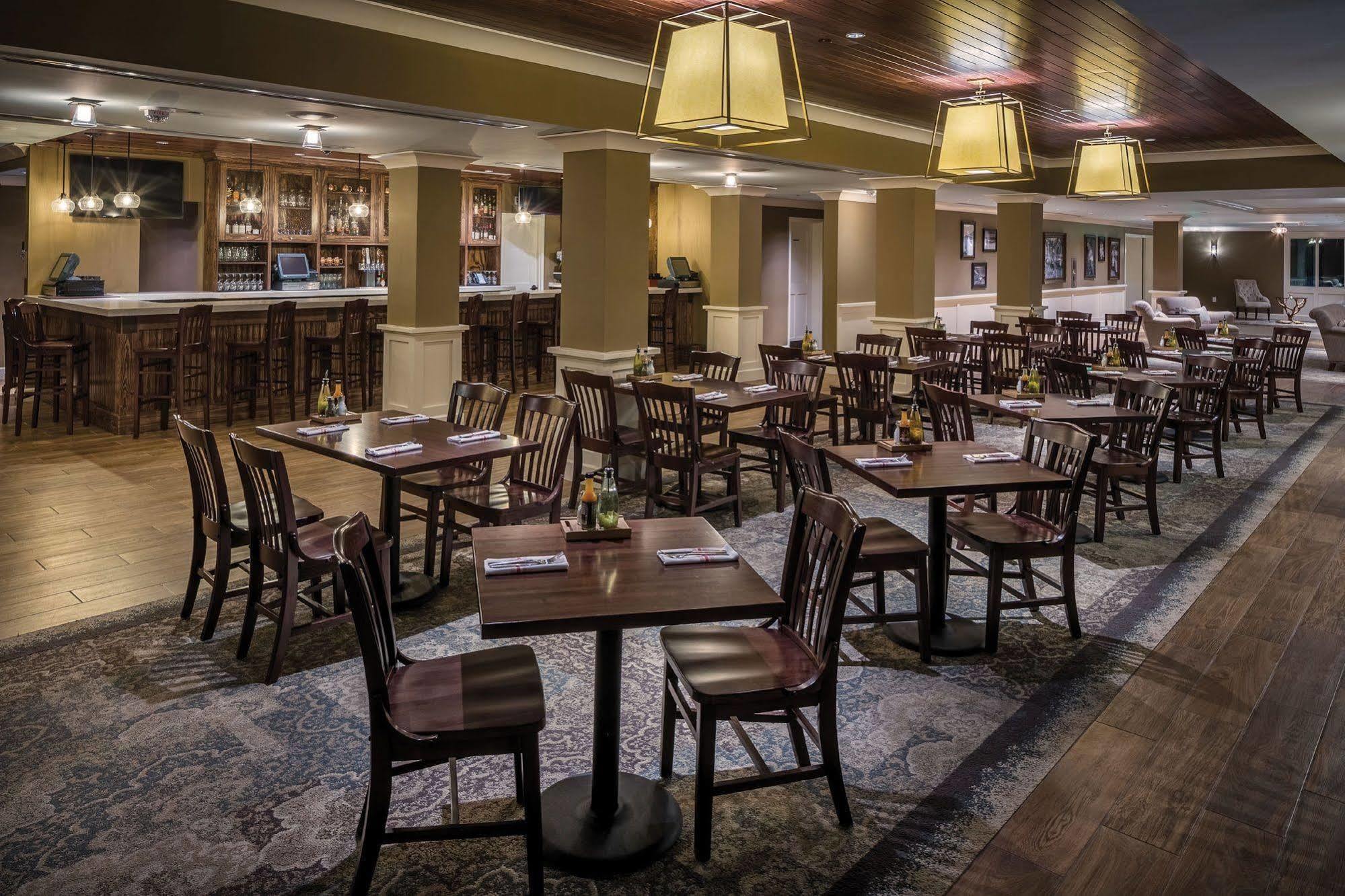 Village Hotel On Biltmore Estate Эшвилл Экстерьер фото